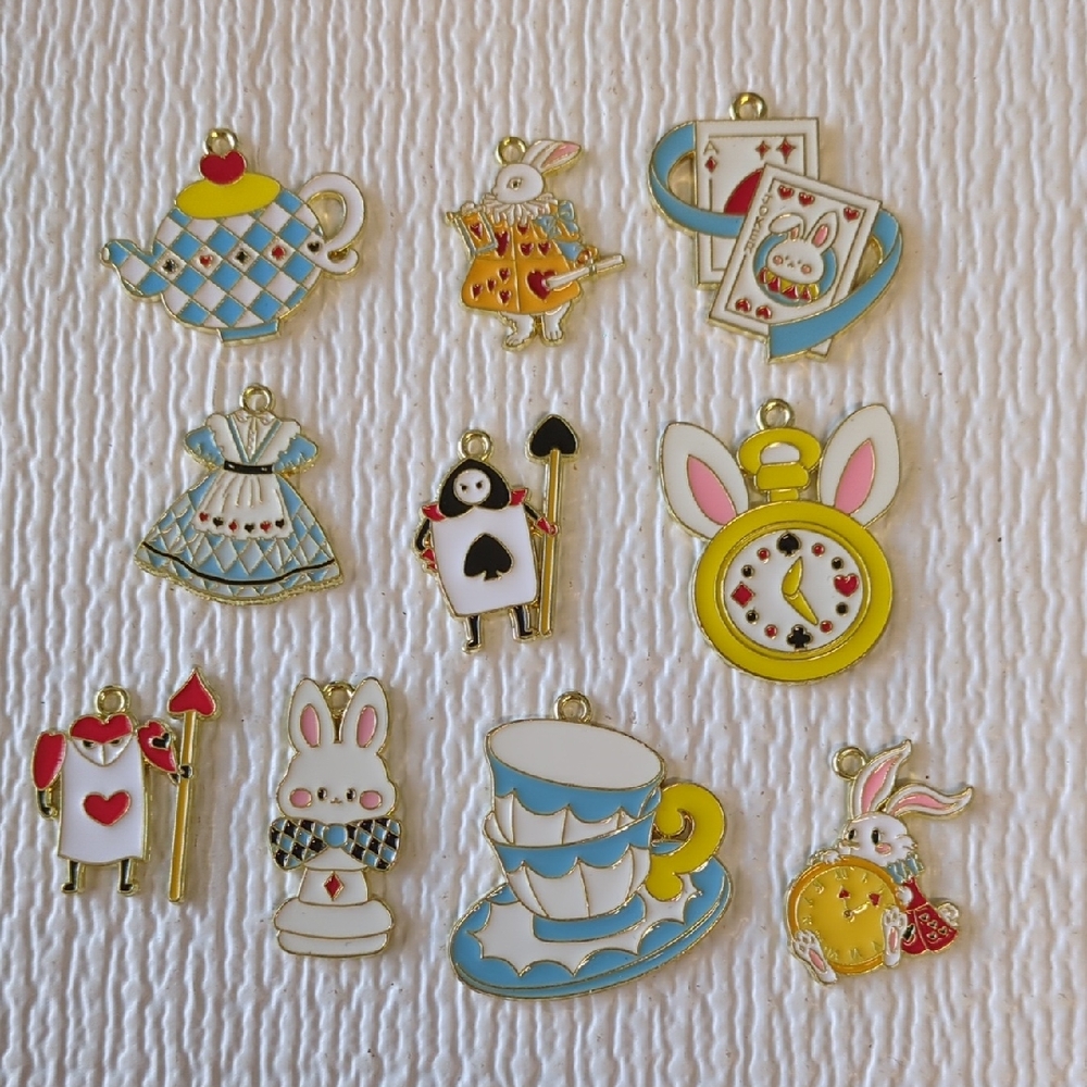 ❤️3/$10❤️Alice in Wonderland Inspired Enamel Charms - set of 10